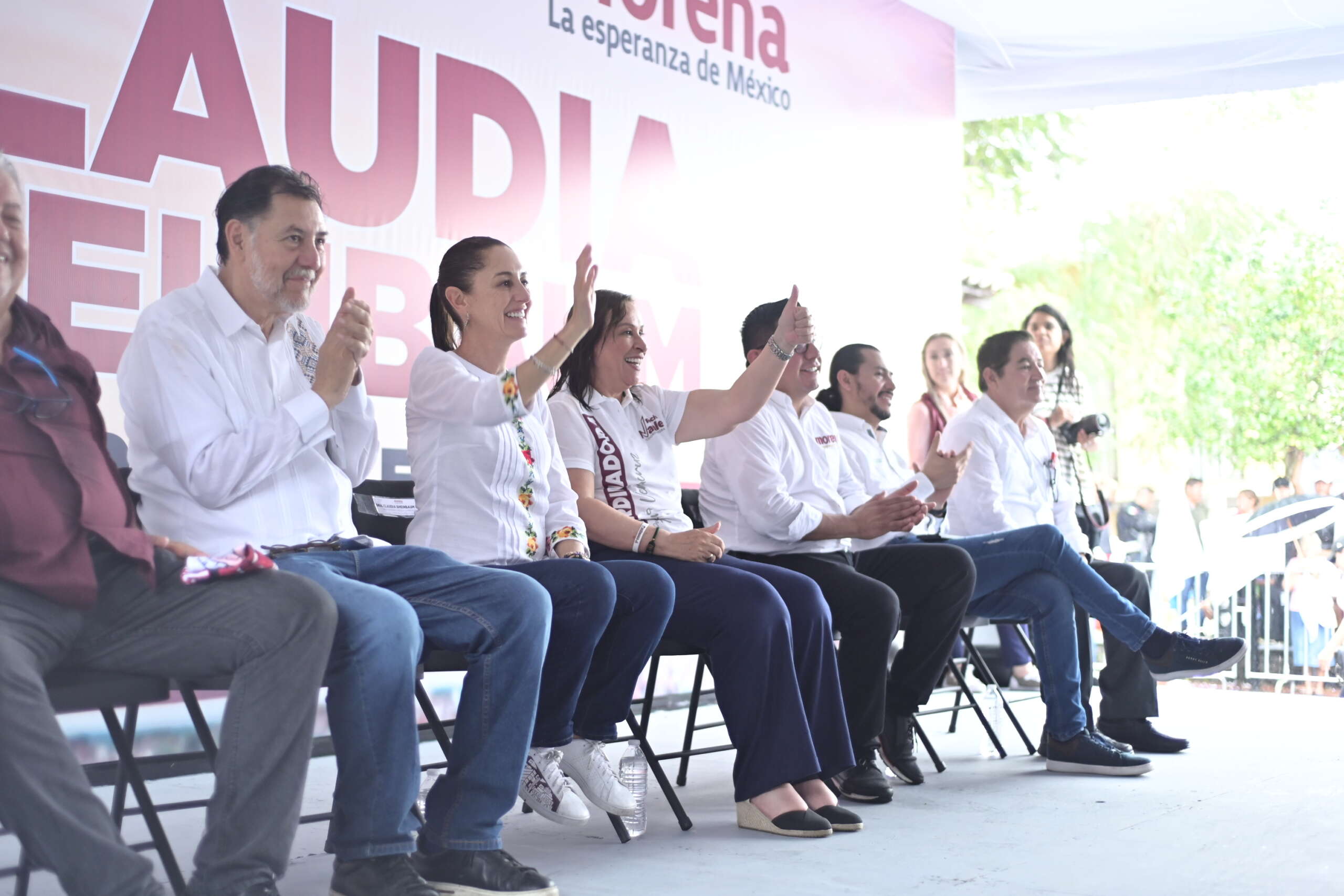 Claudia Sheinbaum va por la continuidad de la visión humanista de la Cuarta Transformación junto a militantes de Los Tuxtlas, Veracruz